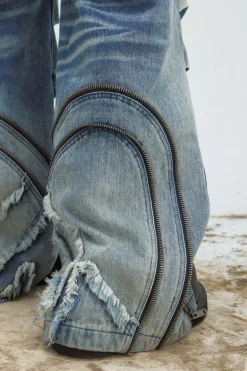 Asymmetric Buttoned Wide Jeans