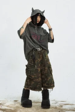 Camo Frayed Loose Utility Shorts