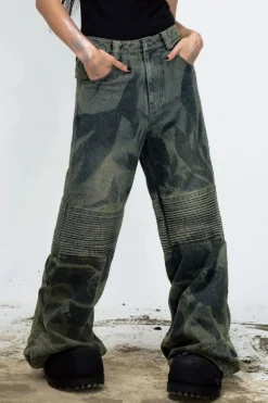 Camo Pleated Wide-Leg Cargo Pants