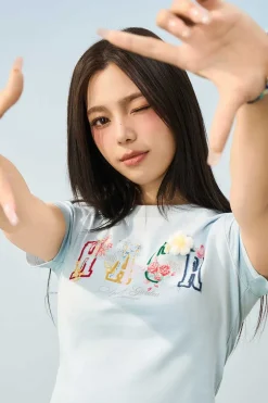 3D Yarn Flower Loose Tee