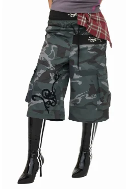 Glitch Skull Double-Waist Camo Shorts