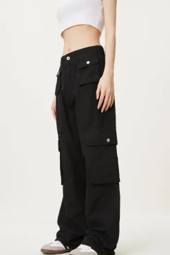 Pocketed Cargo Straight-Leg Pants