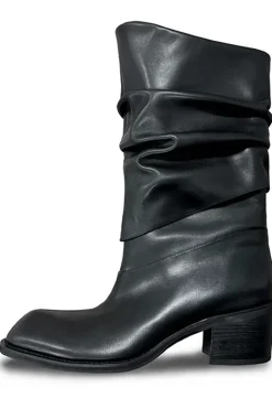 Wrinkled Leather Knight Boots